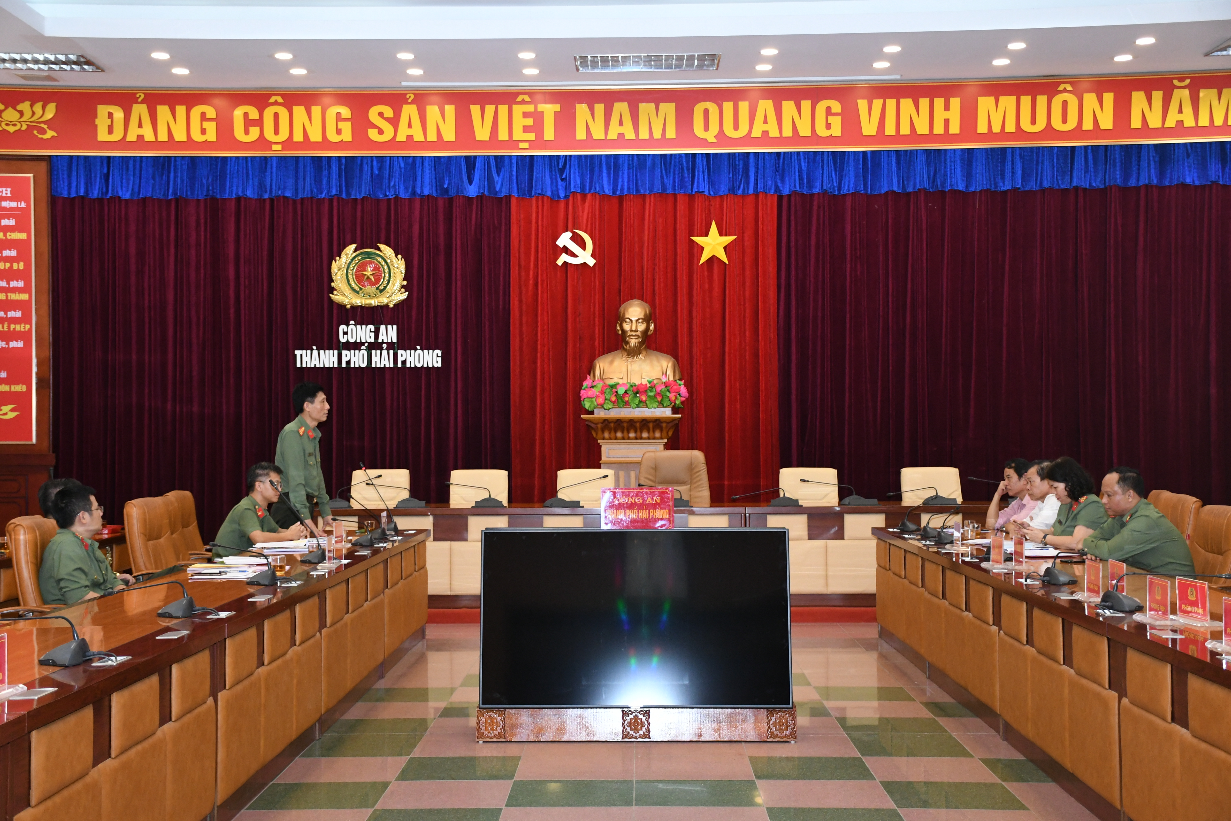 Cuộc thi ảnh đẹp “Nét đẹp cán bộ, chiến sỹ Công an Hải Phòng phòng chống dịch bệnh Covid-19”: Công an các đơn vị, địa phương 468 ảnh dự thi